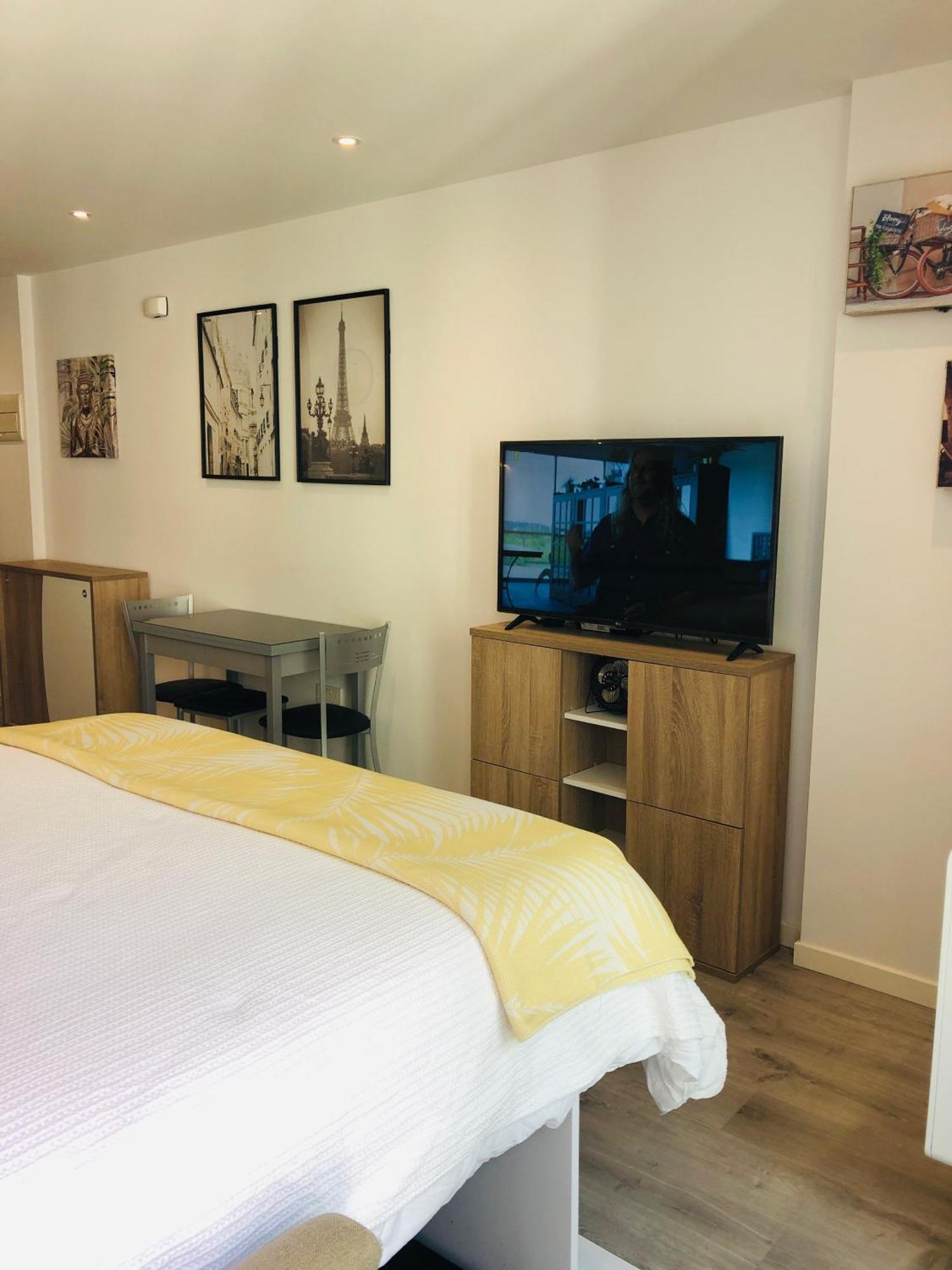 Cp High Floor Luxury Studio Sleeps 3 Cebelitarık Dış mekan fotoğraf